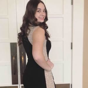 Meet your Posher, Elise